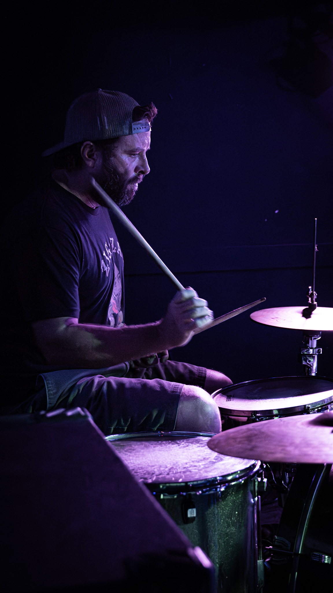 Los Surfvivers drummer Ross Lee performing live